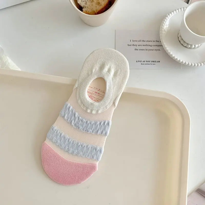 Women's Fashionable Wave Kanekalon Breathable Non-slip Low Cut Sock – Bold & Fun Statement Socks Cerise Max