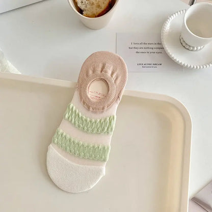 Women's Fashionable Wave Kanekalon Breathable Non-slip Low Cut Sock – Bold & Fun Statement Socks Cerise Max