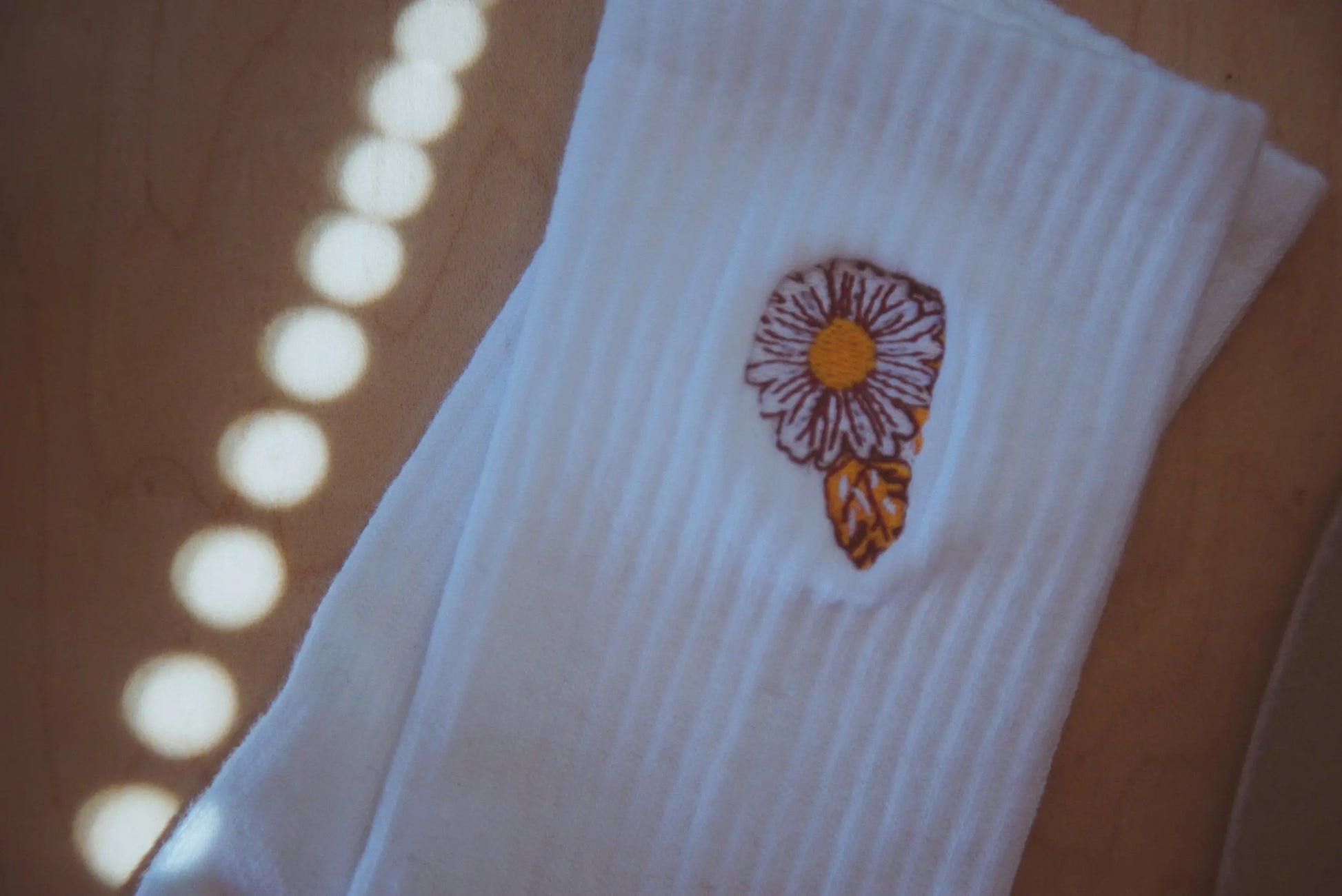 Flower Power Embroidered Socks – Everyday Comfortable Casual Socks Violet Apollo